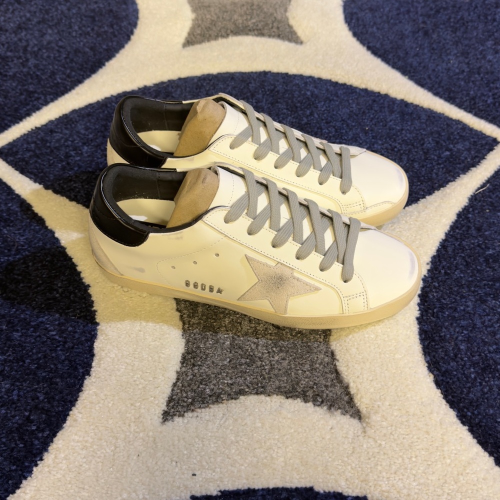 Golden Goose Super-Star Black Heel Tab and Metal Stud size 39
